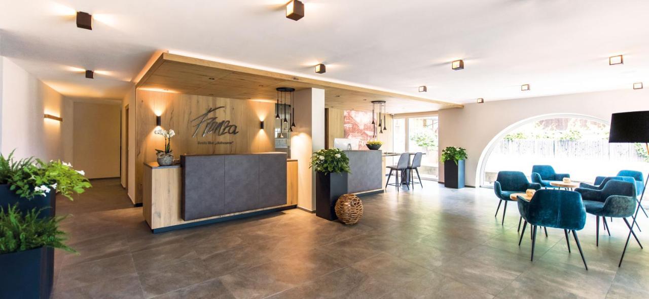 Hotel Fronza - Your Hike & Mountain Home Lutago Exterior photo